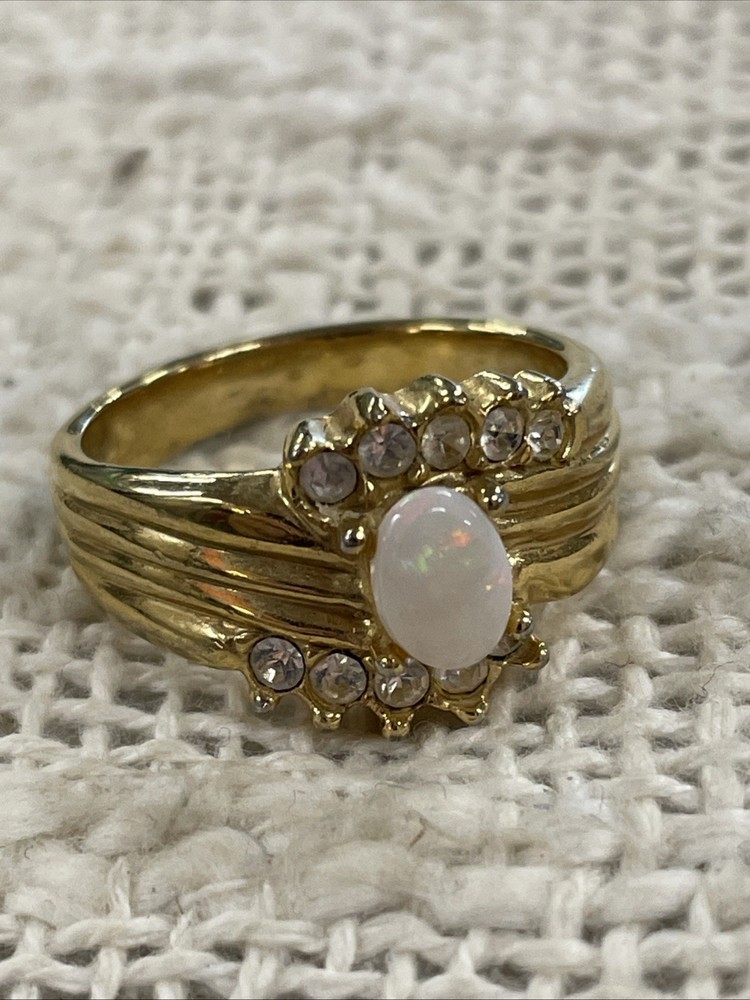 Vintage Gold Toned Oval Opal Stone & Accent Stones Ring Size 9.75