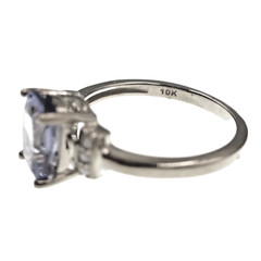 Fabulous 10k Solid Yellow Gold Natural Tanzanite and Diamond Ring Size 5