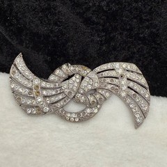 Vintage Butler and Wilson Rhinestone Ribbon Brooch Pot Metal Signed B&W READ