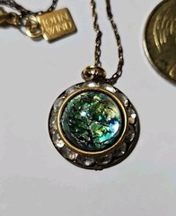 John Wind Maximal Art Green Iridescent Pendant 16″ Antiqued Necklace Estate VTG
