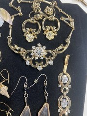 Lot Of 17 Pieces, 14 Earrings, 2 Bracelets. 1 Necklace