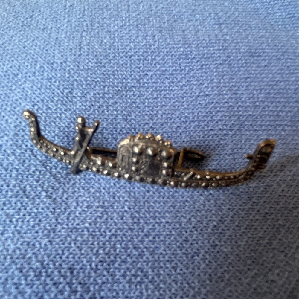 Vintage Silver Tone Pin Brooch, Hinged Clasp, Approx 2 in, 1.75 in Length