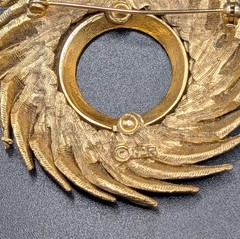 Vintage 1955 – 1968 HAR Textured Gold Tone Sunburst Brooch Pin 2 1/4″