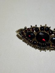 Vintage ART Red Garnet Rhinestone Gold Tone Brooch Pin