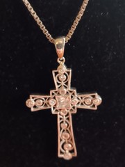 Sterling Silver 23″ box link chain with Sterling Cross Unk Stones c pics