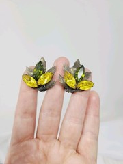 Vintage La Roco Green Yellow Rhinestone Gold Tone Earrings Clip Marquise Leaves