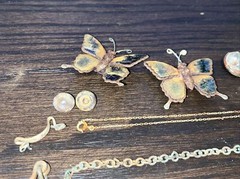 Vintage Lot 17 Pieces Parts Necklace Keys Pendants Buttons Butterfly Magnets