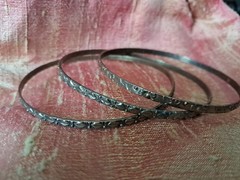 VTG Lot Of 4 PCS Aged Solid Brass Slip On Bangle Bracelets