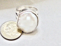 VINTAGE STERLING SILVER LARGE 19 MM BY 16 MM CULTURED BAROQUE PEARL RING SIZE 6