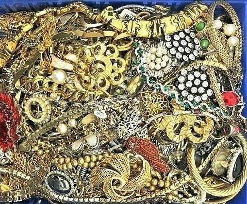 FREE SHIP Vintage Now Jewelry 5 Lb Lot Junk Harvest DIY Rhinestone Brooch Chains