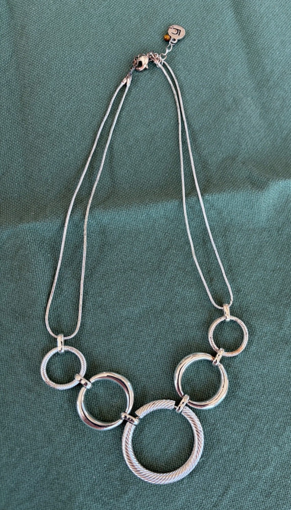 Y2K Era Liz Claiborne Necklace Signed LC silvertone Circle pendant 18.5 inches