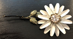 Signed FRANCOIS Coro Brooch White Black Aster 4″ Rhinestone Center 1940 Rare Vtg