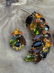 Juliana D & E DeLizza Elster Leaf Brooch / Pin and Clip-on Earring Set