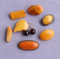 Vintage Butterscotch Amber Fruit Brooch Made in USSR ЯК – NO TARIFF
