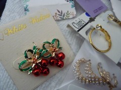 MIXED LOT 14 PAIRS PIERCED EARRINGS DANGLE HUGGIE #5/25