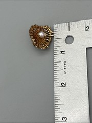 Vintage Signed Kramer Faux Pearl Gold Tone Clip-on Earrings GIFT .75″
