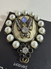 Vintage Pendant fly rhinestone faux pearls New