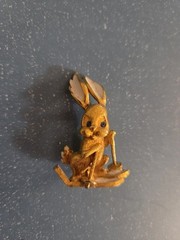 VINTAGE SKI BUNNY BROOCH PIN