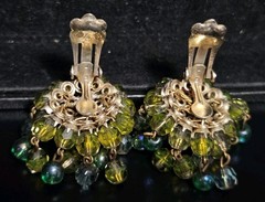 Vintage Vogue Signed Dangle Earrings Green Yellow Beaded Cluster Gold Tone 40mm