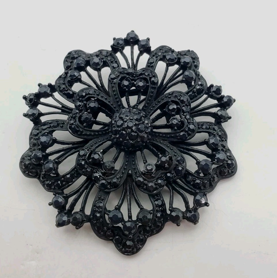 Vintage HUGE JET Black Japanned RHINESTONES Mourning BROOCH PIN FLOWER 2.5″