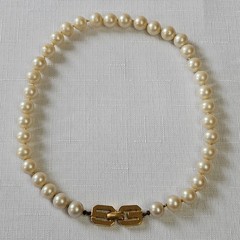 GIVENCHY PARIS NEW YORK 1977 Pearl Choker Necklace