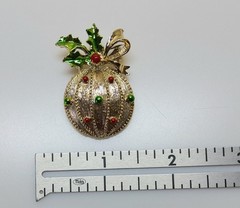 Vintage Gerry’s Christmas Ball Brooch *FREE SHIPPING*