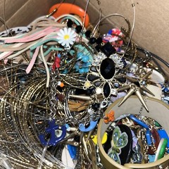 3lbs + Vintage/Modern Costume Jewelry Lots Mix Box Wearable Pieces