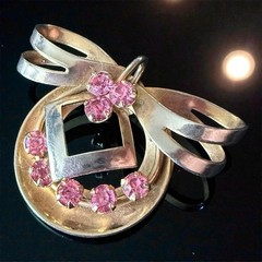 Pink Rhinestone Pendant Gold Tone Retro Bow Geometric Vintage 1950s