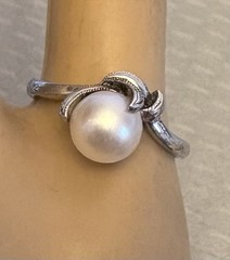 Vintage Sterling Silver Pearl Solitaire Ring Sculpted Claw Setting sz 6.25