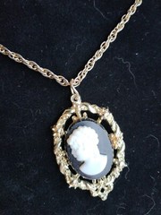 Vintage Park Lane 23″ Cameo Necklace Signed