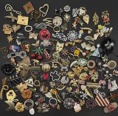 Lot Of 140 Brooches Pins – Many Signed – Silver Gold Tone Wholesale Resell J108a