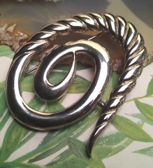 M JENT 2″ Designer Modern Style Textured Abstract Artistic Swirl Brooch Pin!