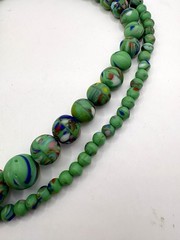 Vintage Molded Swirl Czech Graduated Glass Necklace 27 Inch