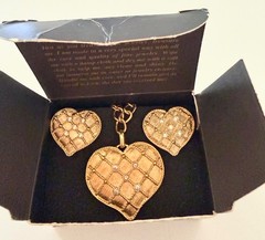 Lady Remington Heart w Rhinestones Necklace & Pierced Earrings Gold Tone Set IOB