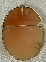 Vintage Hand Carved Shell Cameo Brooch Pendant 14K Gold Estate Italian