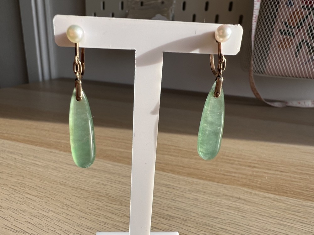 Vintage 10K Gold Jade & Pearl Drop Earrings 3.62g Screw Back Earrings