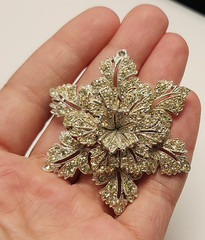Flower Vintage Brooch Signed ORA Star filigree milgrain 3d large 2″ inch Layered