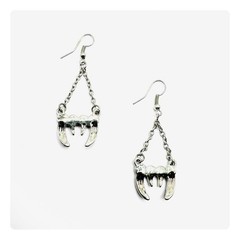 Vintage Vampire Fangs Halloween Fashion Forward Dangling Earrings Silver/Red
