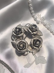 3 Piece Set Vintage Silver Tone Roses W Rhinestones Necklace Bracelet Brooch