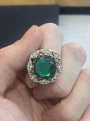 Vintage Sarah Coventry Emerald Green Rhinestone Halo Adjustable Ring 6-9