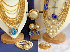 Vtg Costume Jewelry Lot Park Lane Goldette Monet Carolee Sarah Cov BSK Avon