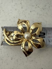 Vtg SIGNED AAI Gold Tone Faux Pearl Butterfly & Flower Brooch Pin 2 Set