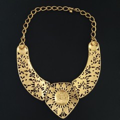 Falling Leaves Jose Maria Barrera for AVON statement necklace 16 1/2″