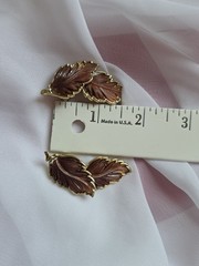 Thermoset Leaf Motif Bracelet Necklace Earrings Set Gold Tone