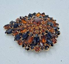 Jet Black & Topaz Orange Rhinestone Domed Brooch Gold Tone D&E? Style 2.25″