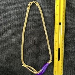 VINTAGE PARKLANE GOLD TONE & PURPLE LUCITE SWIRL & WIDE BRAIDED CHAIN NECKLACE