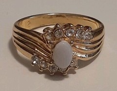 Uncas gold plated opal and rhinestone accent ring size 11.75