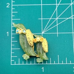Vintage Swoboda Brooch Pin Jade Carved Penguin Bird Mom Baby Gold Tone Estate