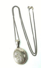 VTG WOMENS CHARM PENDANT LOCKET STERLING SILVER CHAIN 20″ & PENDANT 24mm x 17mm