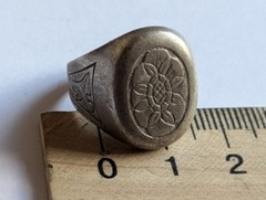 Vintage men’s signet ring sterling silver 925 Size 8.5 Weight 4.55 g.